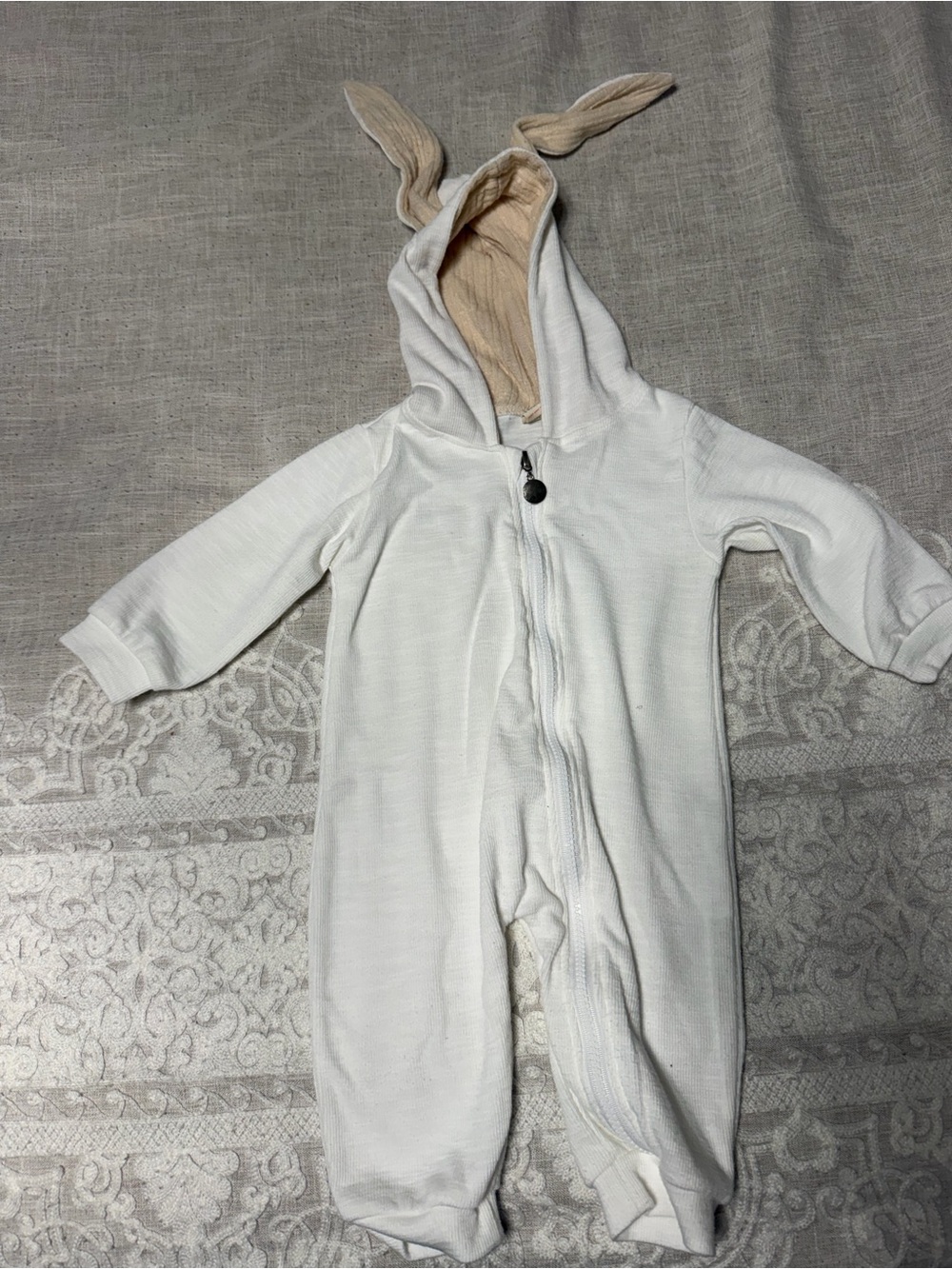 Amazon Kids One-Piece Hooded Zipper Footed Romper in White and Beige